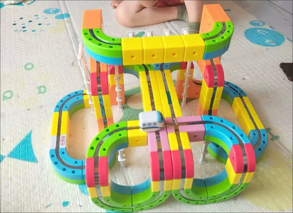 Anti-Gravity Magnetic Track Train Set Kicklo